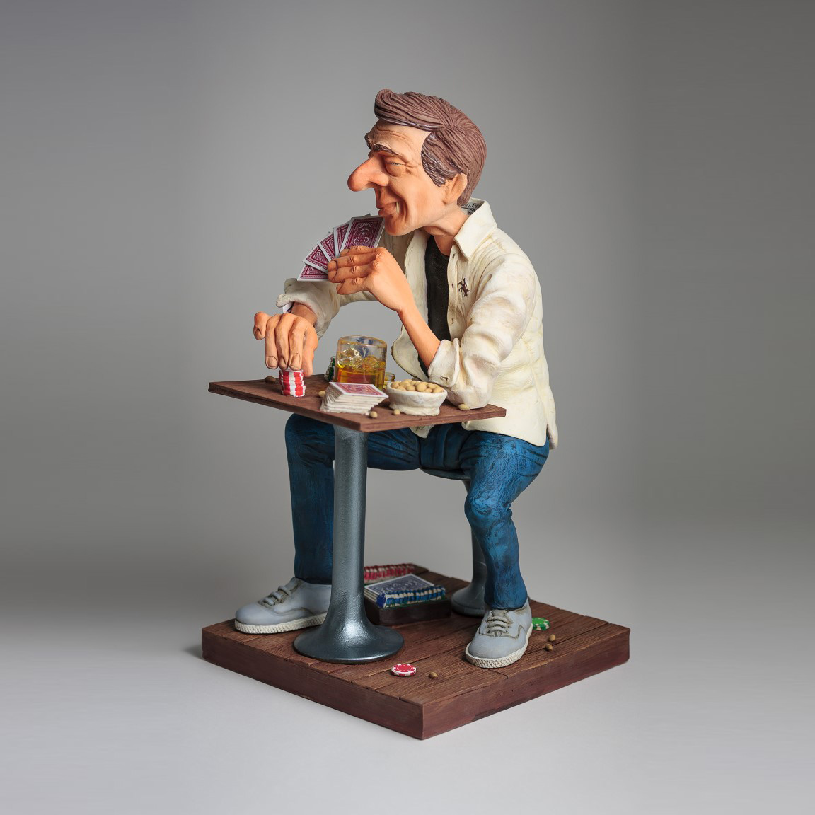 Guillermo Forchino Poker Player Figurines Gifts